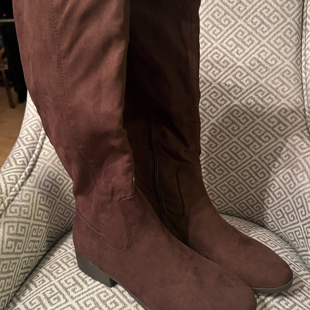 New Style & Co. Rich Brown Knee high Suede Boots. Sz 9. MSRP $70